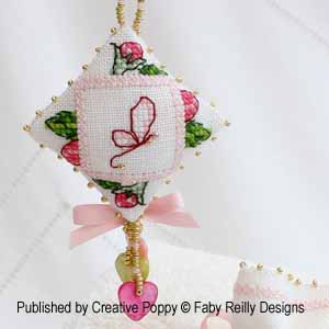 Faby Reilly - Sachet parfumé fleur de pommier (grille de broderie point de croix) (zoom 2)
