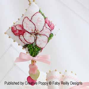 Faby Reilly - Sachet parfumé fleur de pommier (grille de broderie point de croix) (zoom 3)