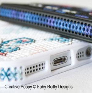 Papillons, coques pour iPhone, grille de broderie, création Faby Reilly