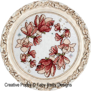 Faby Reilly - Biscornu couronne de magnolias (grille de broderie point de croix) (zoom 5)