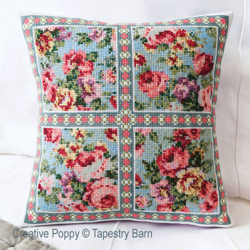 Les roses anciennes - Coussin d'été, grille de broderie, création Tapestry Barn