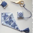 Etui à ciseaux Bleu profond - grille point de croix - création Marie-Anne Réthoret-Mélin