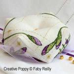 Faby Reilly - Biscornu iris violet (grille de broderie point de croix) (zoom 4)
