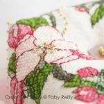 Faby Reilly - Biscornu fleurs de pommier (grille point de croix) (zoom 2)