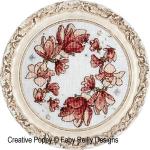 Faby Reilly - Biscornu couronne de magnolias (grille de broderie point de croix) (zoom 5)