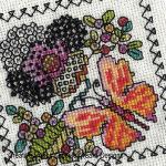 Lesley Teare - Petifs motifs de Blackwork aux papillons, zoom 3 (grille de broderie point de croix)