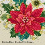 Lesley Teare Designs - Ornement de Noël aux poinsettias, détail 3 (grille point de croix)