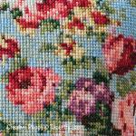 Tapestry Barn - Les roses anciennes - Coussin d\'été, zoom 3 (grille de broderie point de croix)