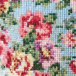 Tapestry Barn - Les roses anciennes - Coussin d\'été, zoom 4 (grille de broderie point de croix)