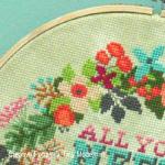 Tiny Modernist - All you need is Love, zoom 1 (grille de broderie point de croix)