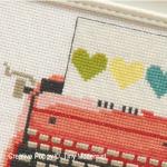 Tiny Modernist - La machine à écrire rose, zoom 1 (grille de broderie point de croix)